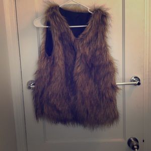 Faux fur vest - size small